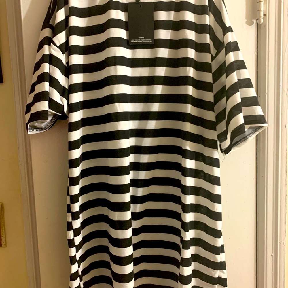 Short stripped dress